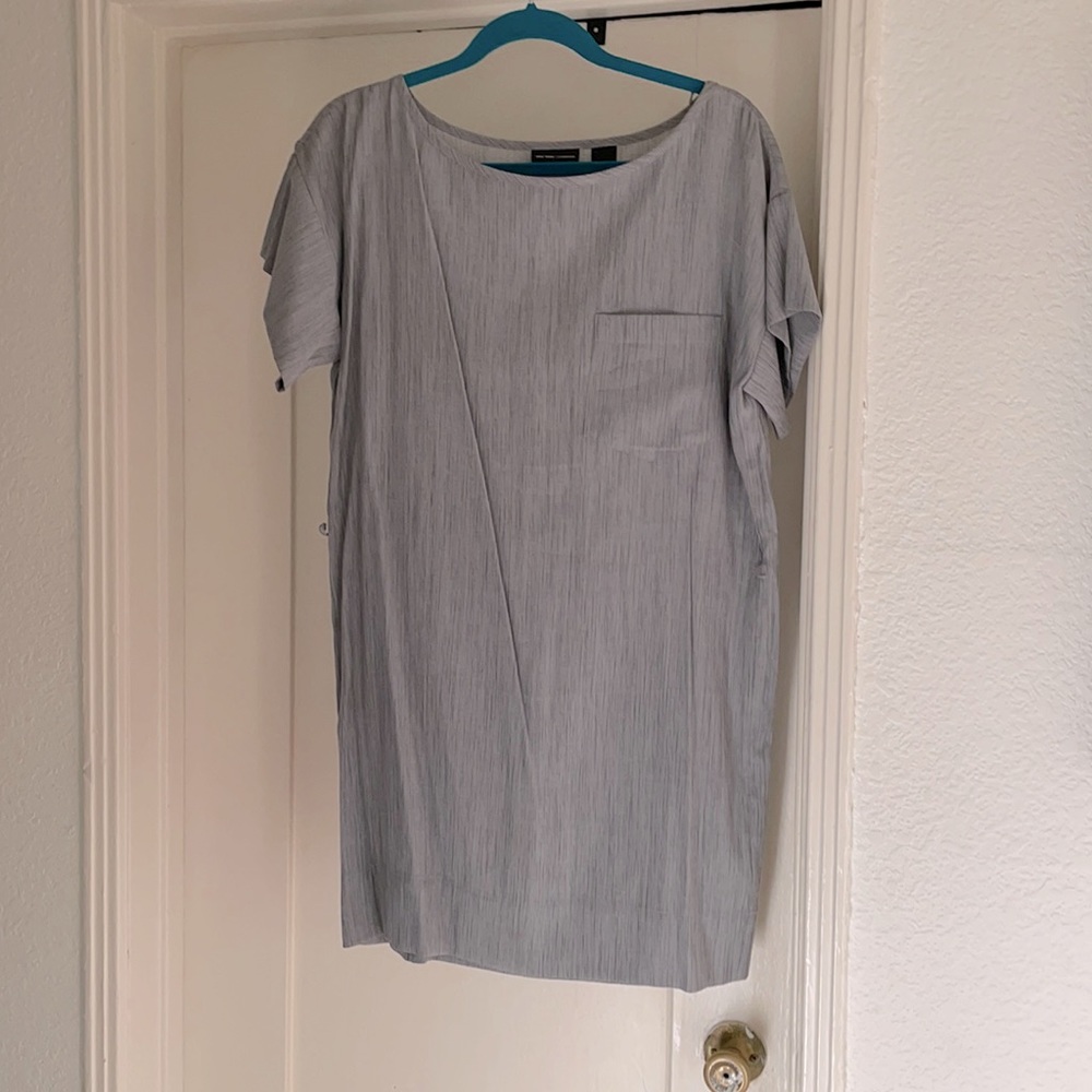 T-shirt style dress with loops for belt